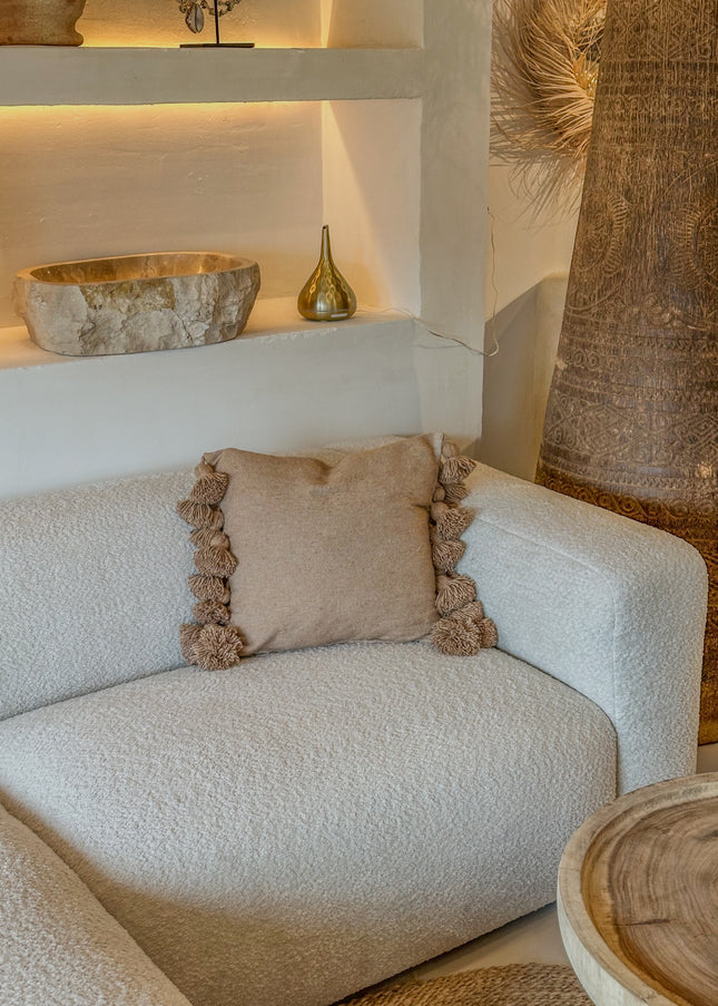 Katoenen kussenhoes met pompons – Camel – 50x50 cm