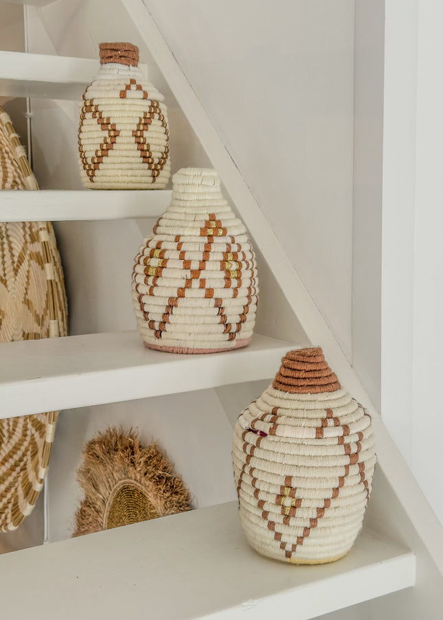 Handgemaakt Marokkaans Mandje – Zeegras met Wol – Uniek – 22 x Ø 15 cm