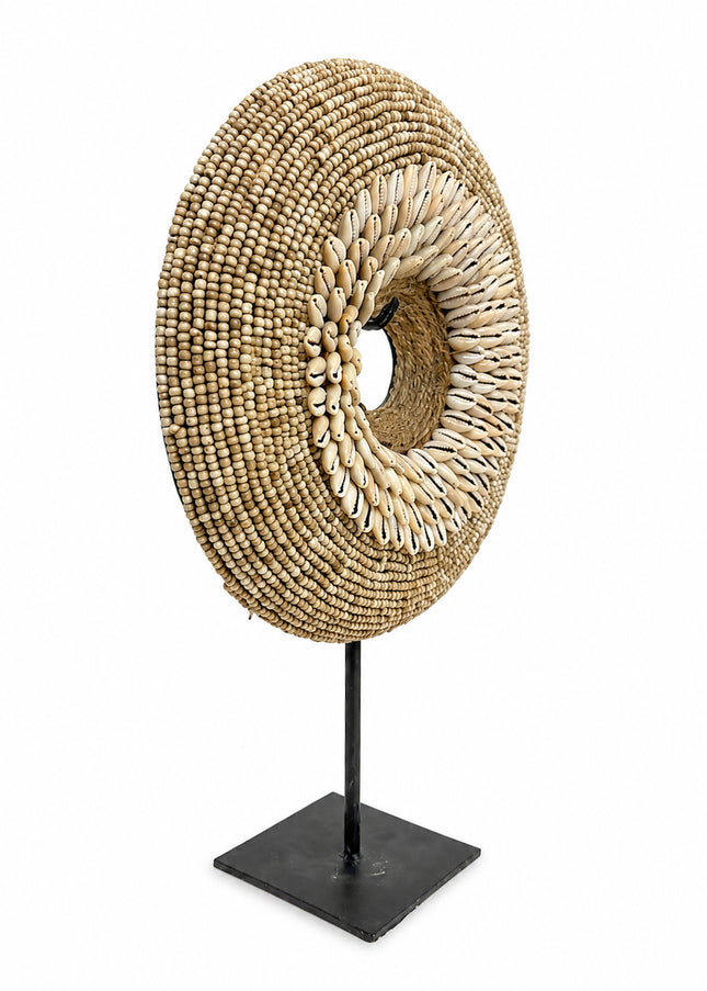 Ornament Sumba Shell op Standaard – Naturel 25cm