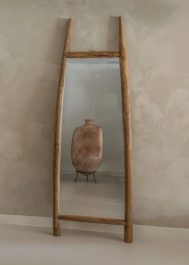 Unieke staande spiegel van oud teak hout – 200 cm hoog