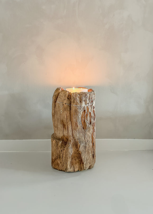 Teak hout kaarsenhouder of decoratie – boomstam met schelpinleg | nr1