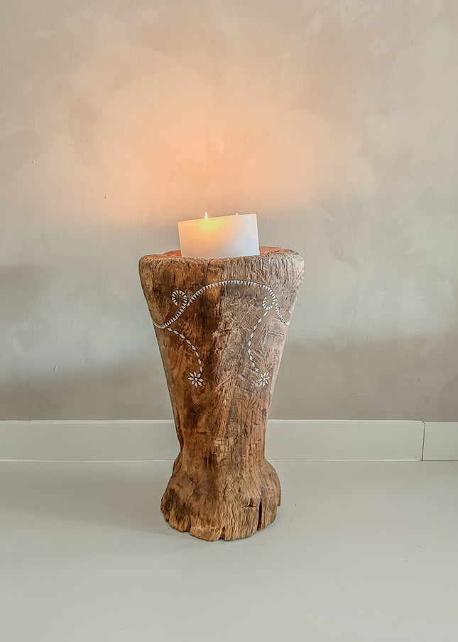 Teak hout kaarsenhouder of decoratie – boomstam met schelpinleg | nr2