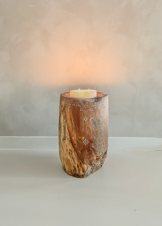 Teak hout kaarsenhouder of decoratie – boomstam met schelpinleg | nr3