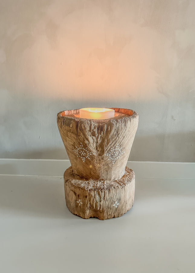 Teak hout kaarsenhouder of decoratie – boomstam met schelpinleg | nr6