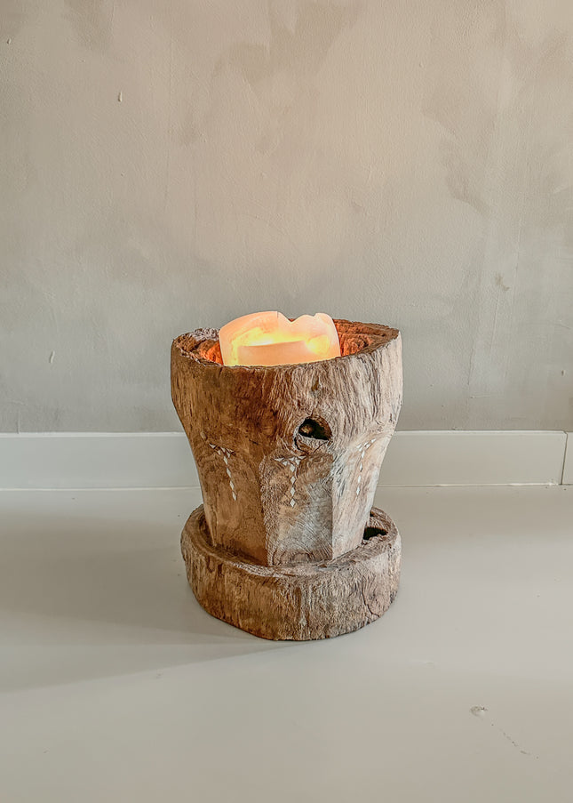 Teak hout kaarsenhouder of decoratie – boomstam met schelpinleg | nr8