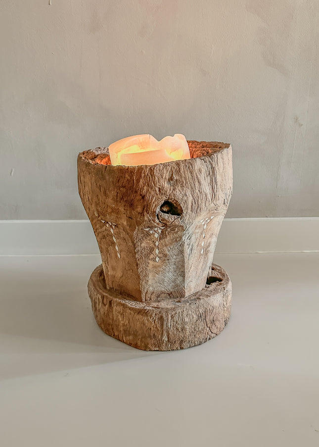 Teak hout kaarsenhouder of decoratie – boomstam met schelpinleg | nr8