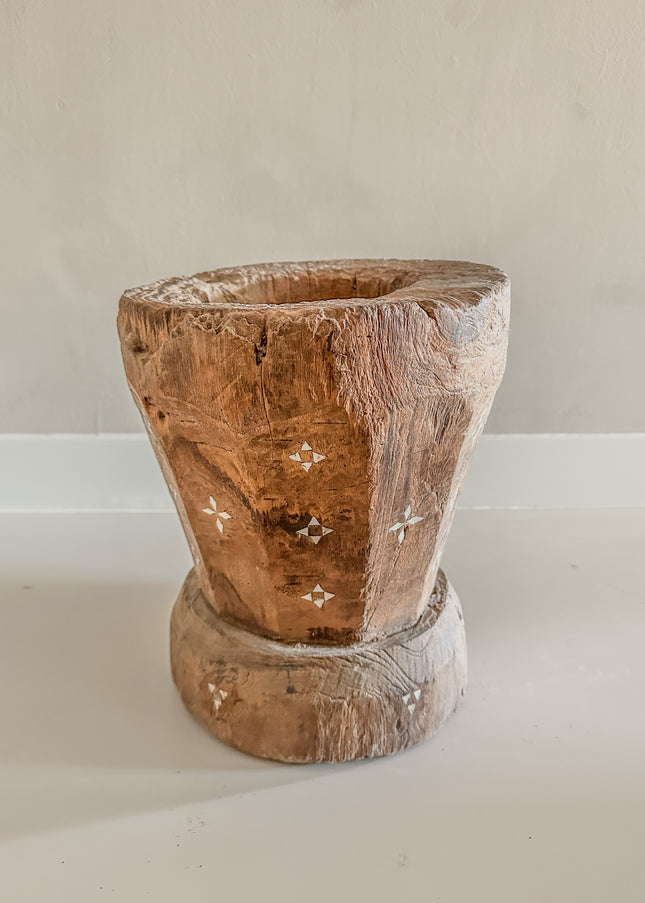 Teak hout kaarsenhouder of decoratie – boomstam met schelpinleg | nr11