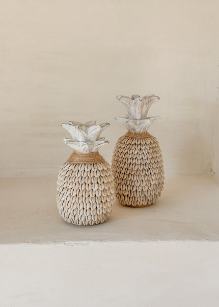 Houten ananas met kauri schelpen – handgemaakt in Indonesië