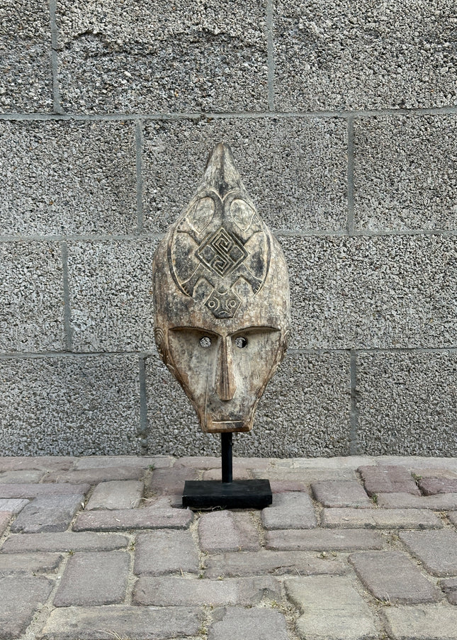 Houten beeld - Cahaya