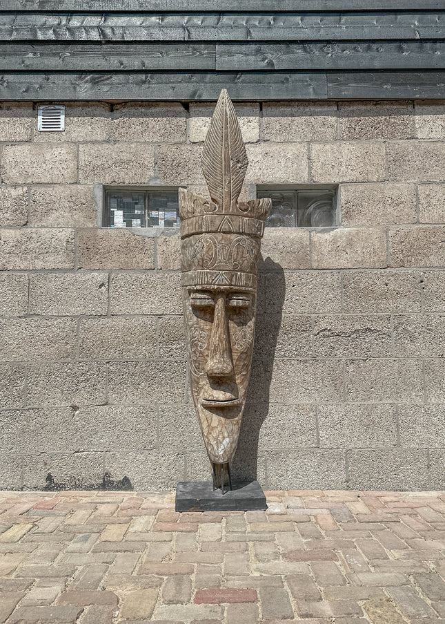 Houten beeld - Tiki Raka