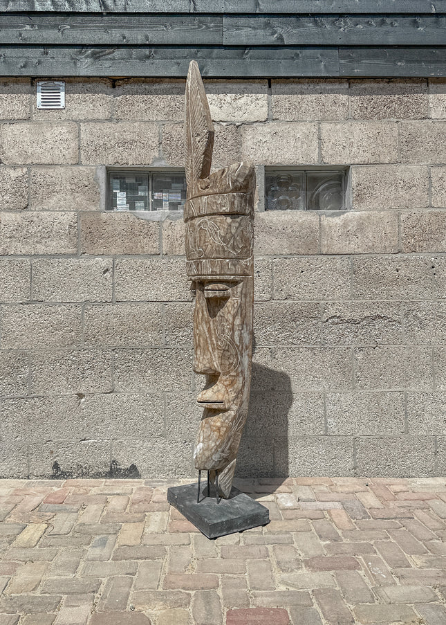 Houten beeld - Tiki Raka