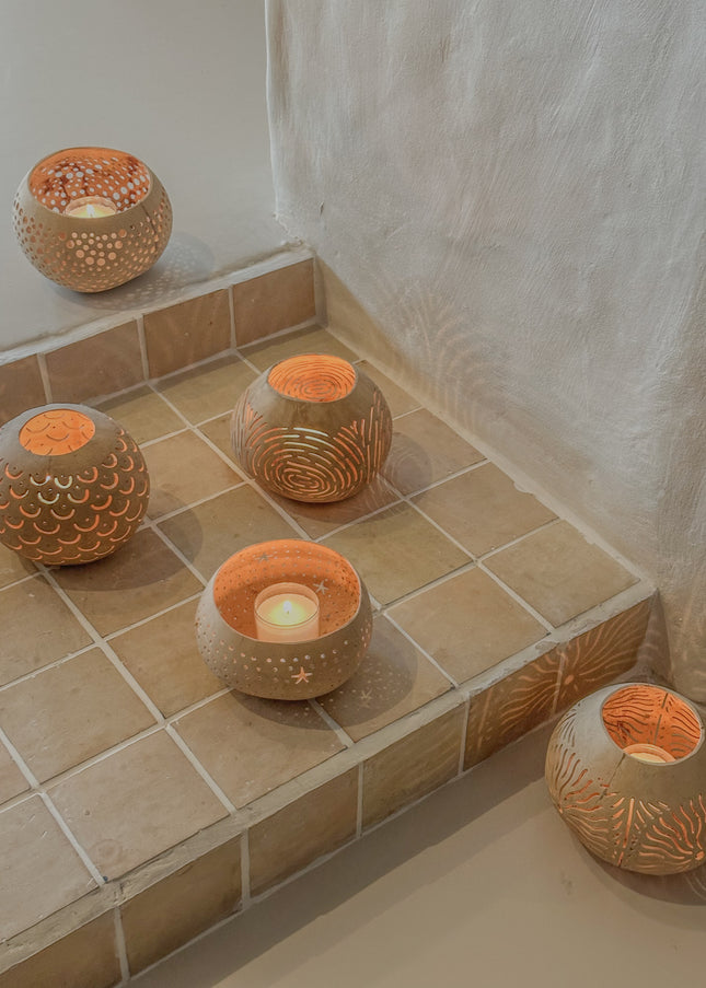 Coco Glow – Handgesneden kokosnoot waxinelichthouder